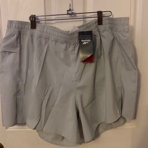 NWT 2XL Reebok Running Short Silver